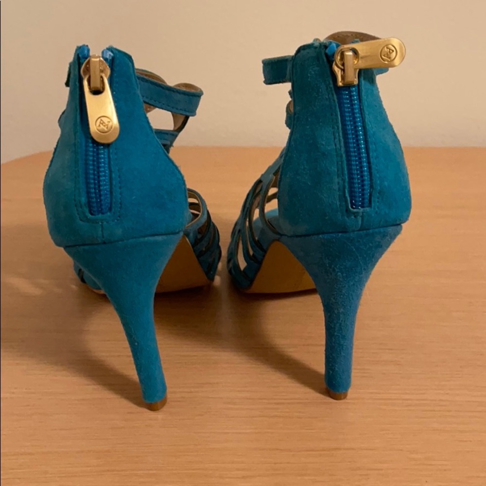 Beautiful summer heels - Picture 4 of 4